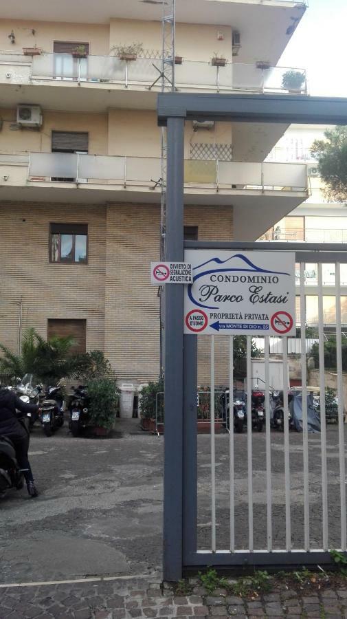 Suite Estasi Napoli Bagian luar foto